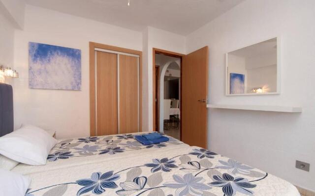 Santa Maria 105 - Two Bed with sea views