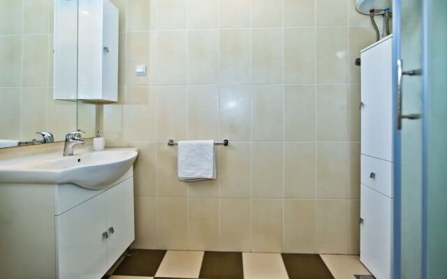 Apartments Nina Hvar town