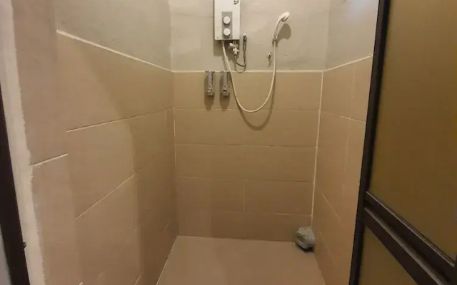 Room at Jln Loh Boon Siew Georgetown
