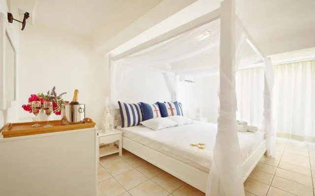 Fi Light Solto Boutique Beach