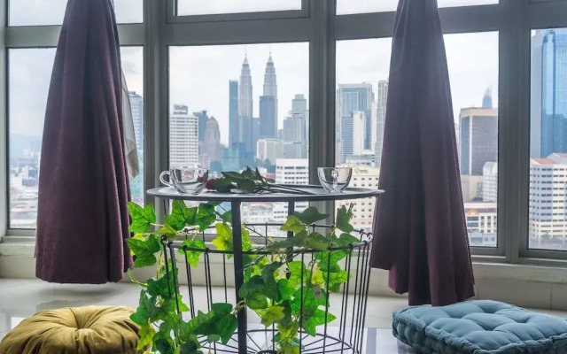 Regalia Residence Suite by Stay Hub