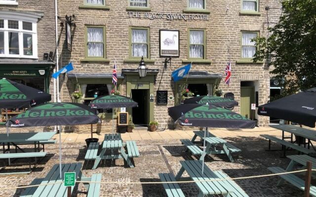 Black Swan Inn