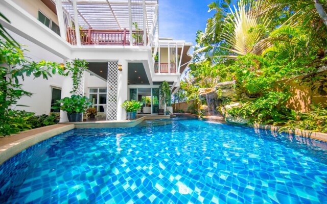 PARADISE Pool Villa Pattaya in Tropicana Village