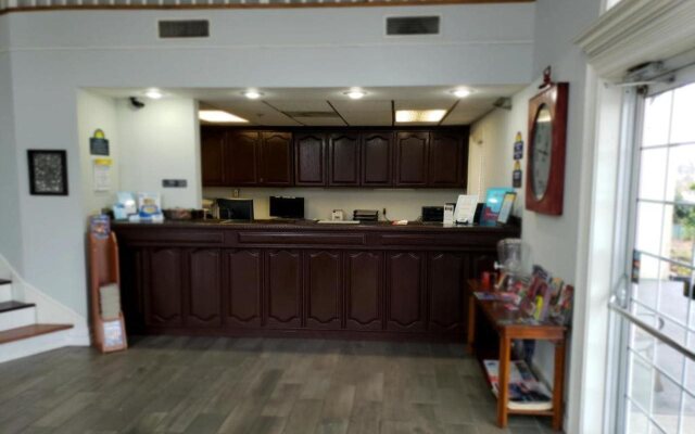 Days Inn By Wyndham Branson Near Theatre District