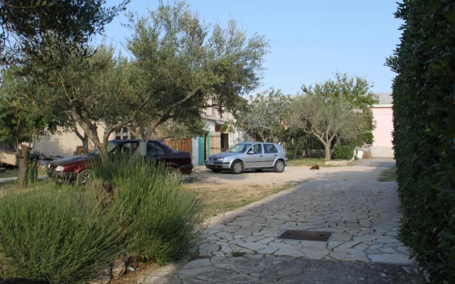 Apartment Povljana 6298b