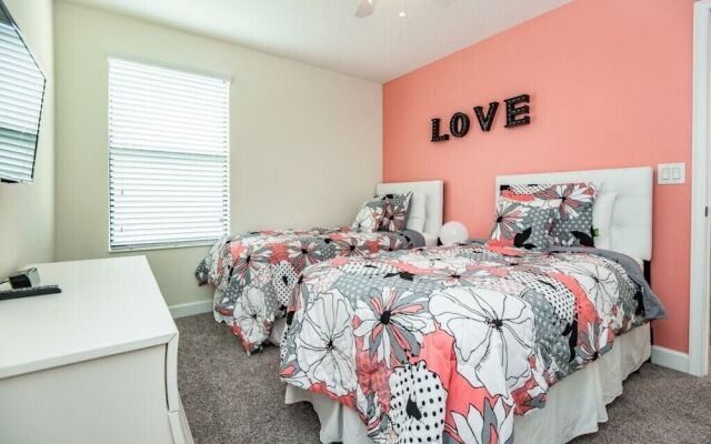 5476sc 6 Bedroom Home