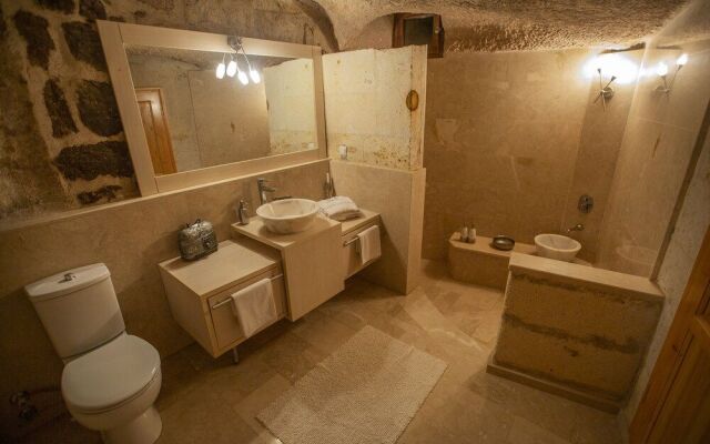Asmali Cave House