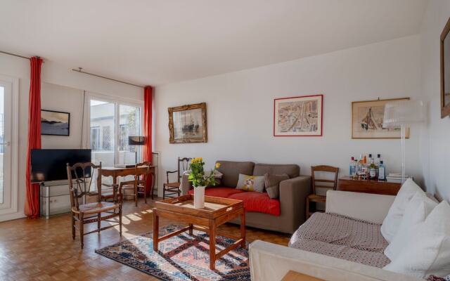 Eiffel Tower Loft residence