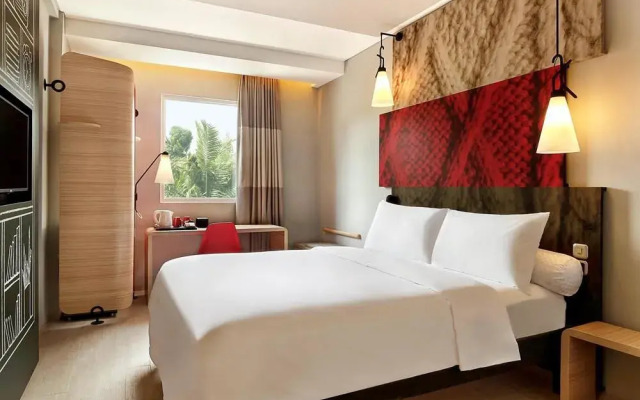 ibis Bali Legian Street
