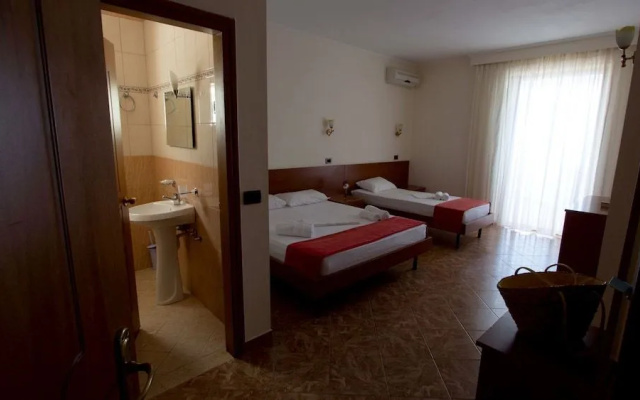 Paradise Lukova Hotel