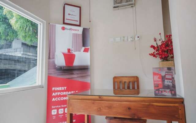 RedDoorz near Ambarukmo Yogyakarta