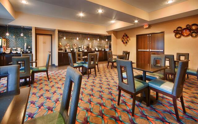 Best Western Plus Pleasanton Hotel