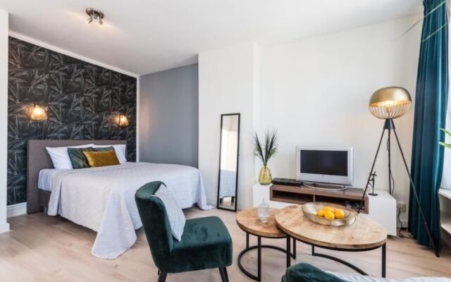Boutique Canal House Suites
