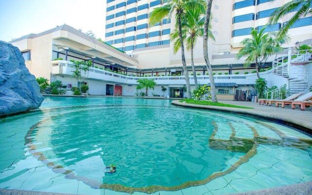 Topland Hotel & Convention Centre