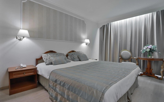Kapetanios Odysseia Hotel