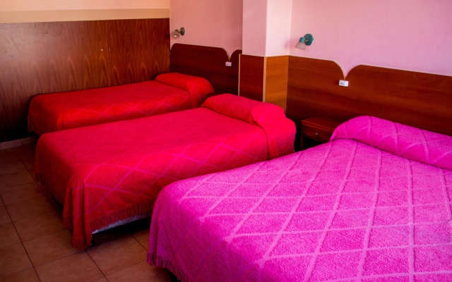 Wynnie Hotel
