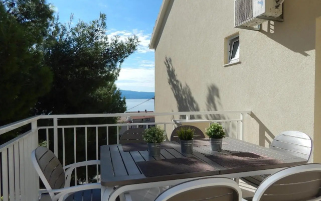 Apartments by the sea Duce, Omis - 946