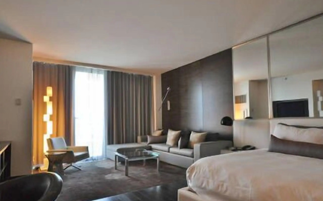 Luxury Suites at the Palms