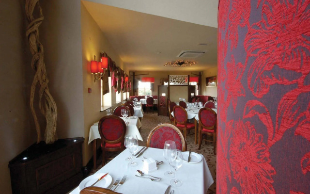 Best Western Plus Pastures Hotel