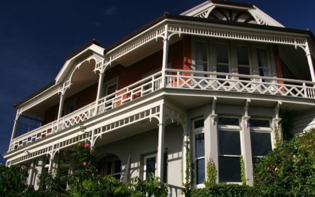 Hilltop on High Street