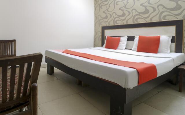 OYO 77025 Hotel Aman 42