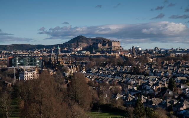 Holiday Inn Express Edinburgh City West by IHG