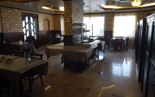 Stars Hotel