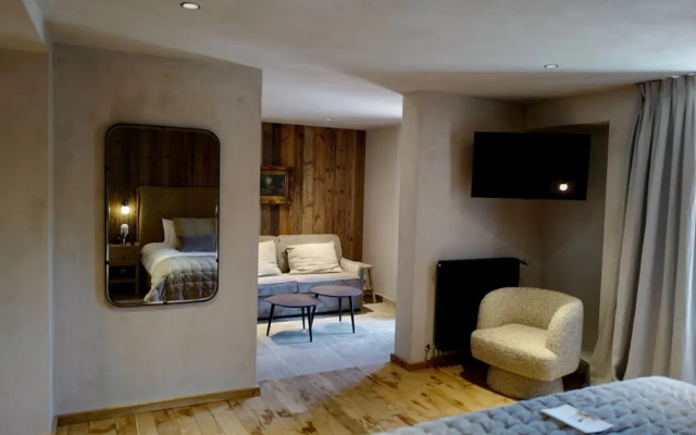 Hotel Le Prieure - 1500m