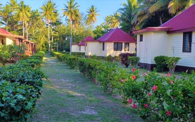 Safe Landing Eco Lodge