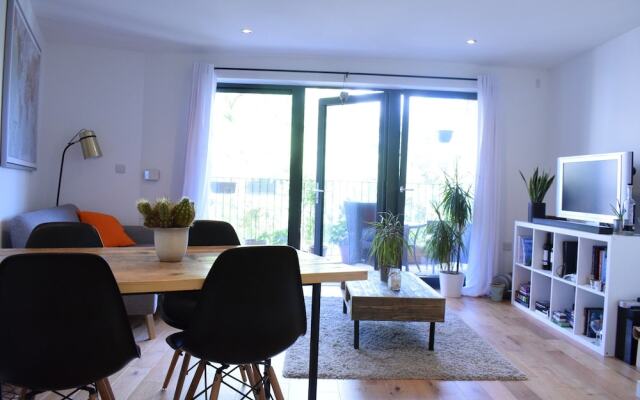 1 Bedroom Modern Flat in Central London