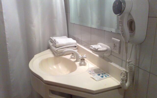 Tritone Hotel