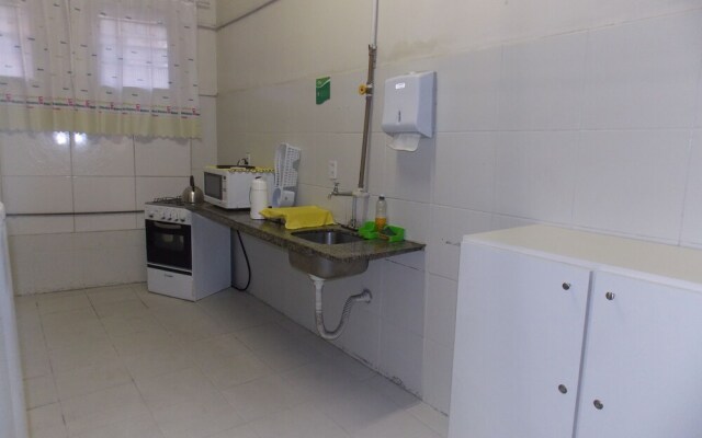 Praia dos Amores Hostel