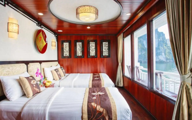Viola Cruise Halong Bay