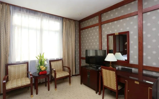 Sunjoy Inn