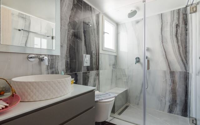 Adorable 2 Bedrooms Apartment in Athens