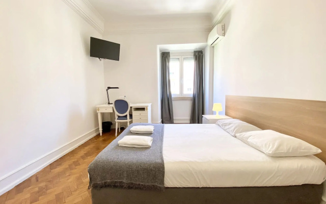 Home Out Rooms & Apartments