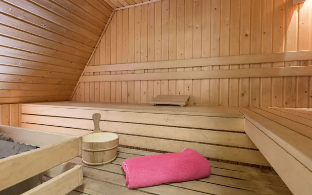 Restyled House With Wellness, Breda at Just 10 km