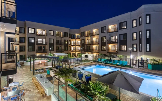 Global Luxury Suites in Campbell