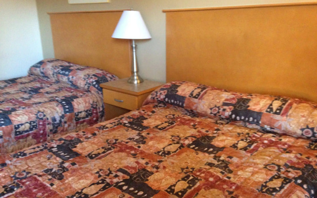 Canadas Best Value Inn & Suites Vernon