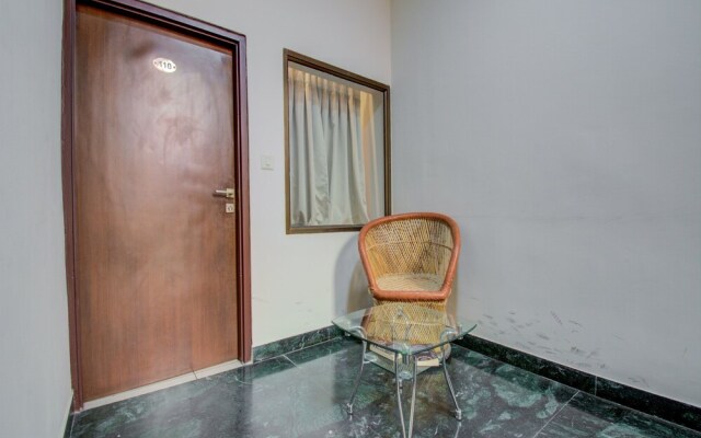 The Star Leaf by OYO Rooms