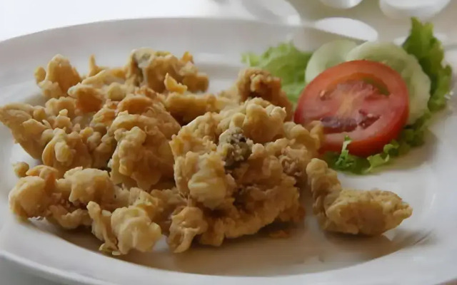 Bamboo Inn Hotel & Cafe