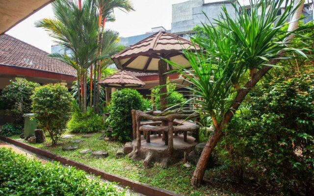 SPOT ON 3858 Elsana Transit Hotel