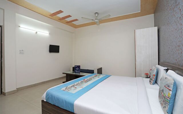 OYO 11005 Hotel Shanti Palace