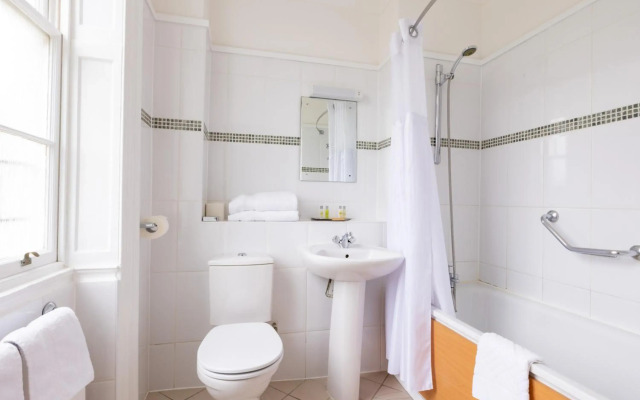 Avisford Park Hotel