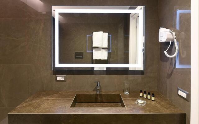 Caruso Place Boutique & Wellness Suites