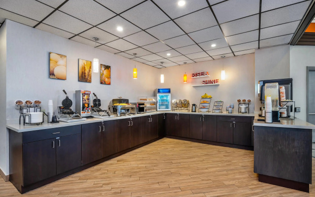 Comfort Inn & Suites Barrie