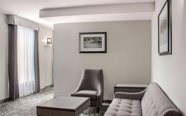 Chateau Moncton & Suites, an Ascend Collection hot