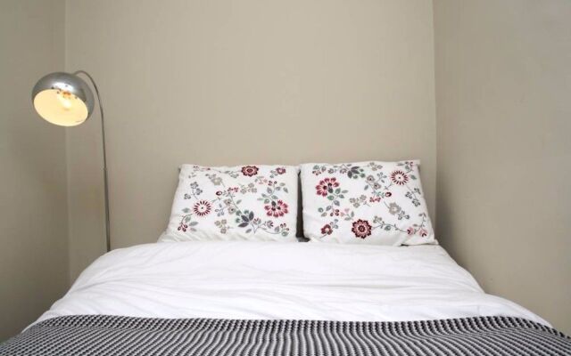 Central New Town Flat