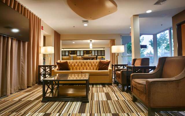 Best Western Plus Rancho Cordova Inn