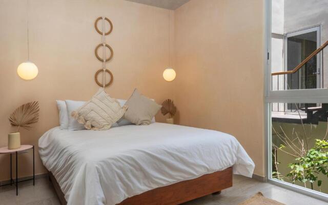 2 BedBath PRIVATE Rooftop & Pool for 6